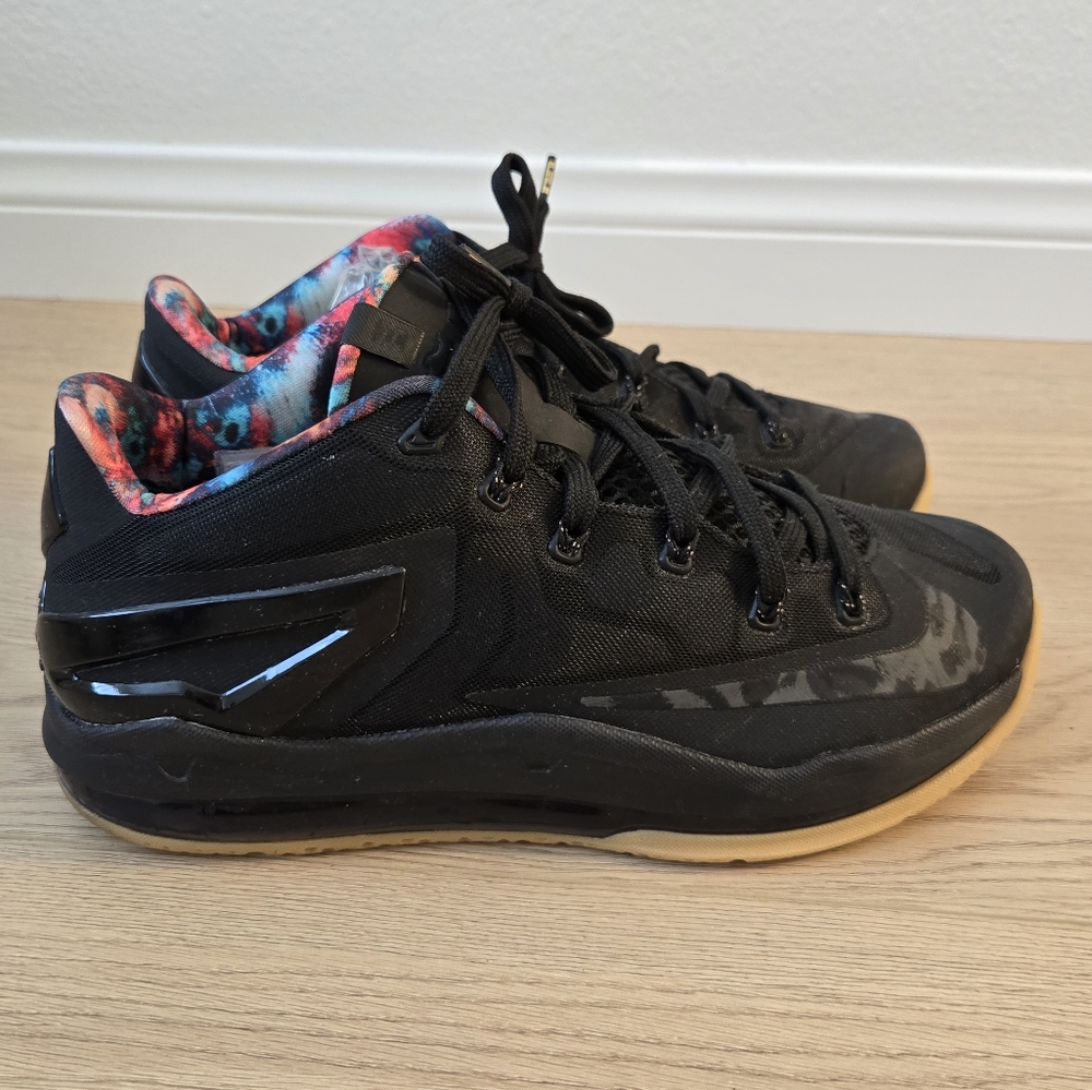 Lebron 11 Low - Black Gum Bottom